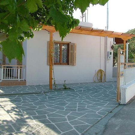 George'S Apartment Agia Marina  Habitación foto