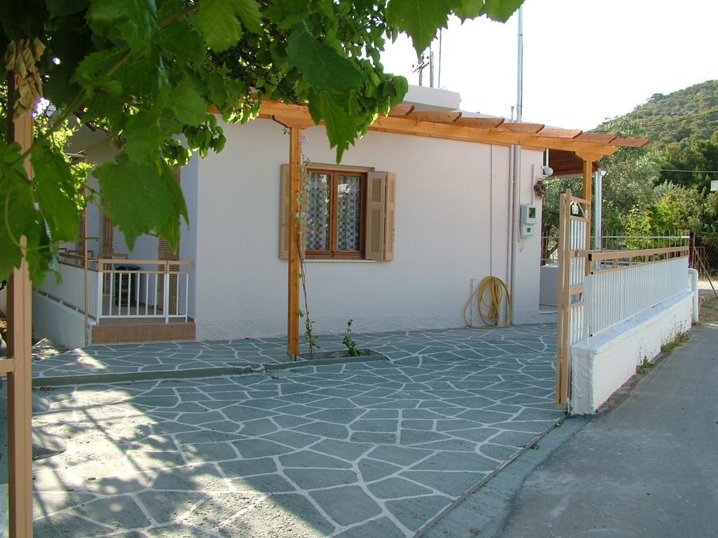 George'S Apartment Agia Marina  Habitación foto