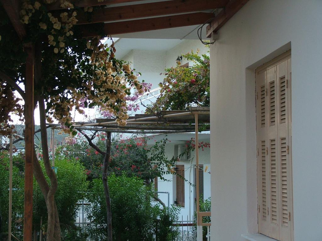 George'S Apartment Agia Marina  Habitación foto